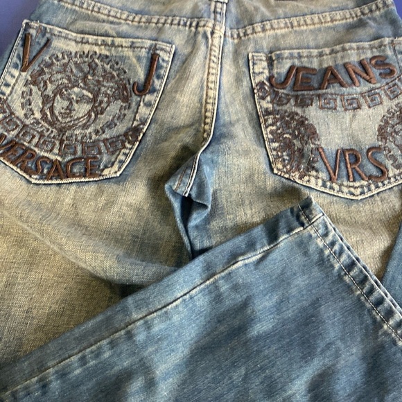 Versace unisex Jeans in Light Blue relax fit stones washed - Picture 11 of 12